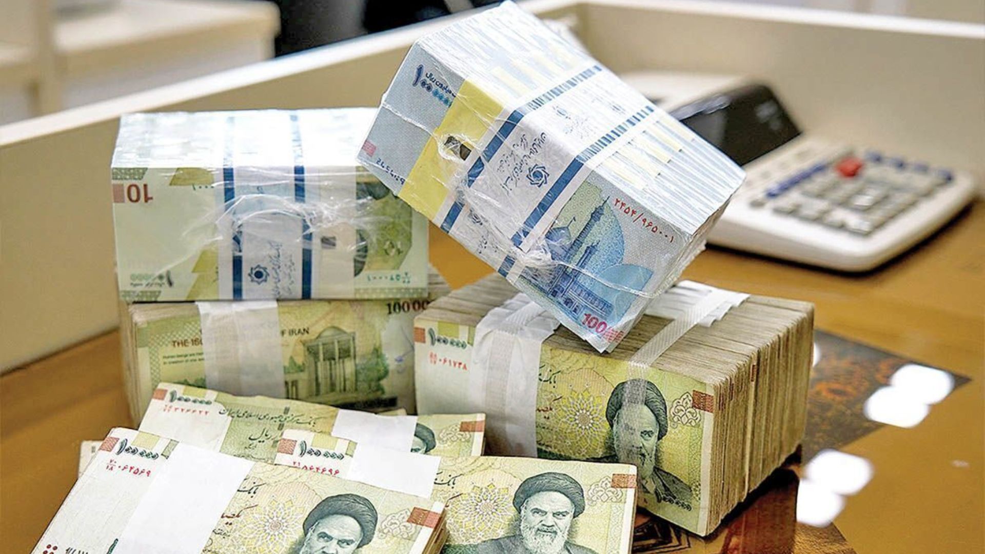 دریافت وام 300 میلیونی بانک سپه با سود شناور
