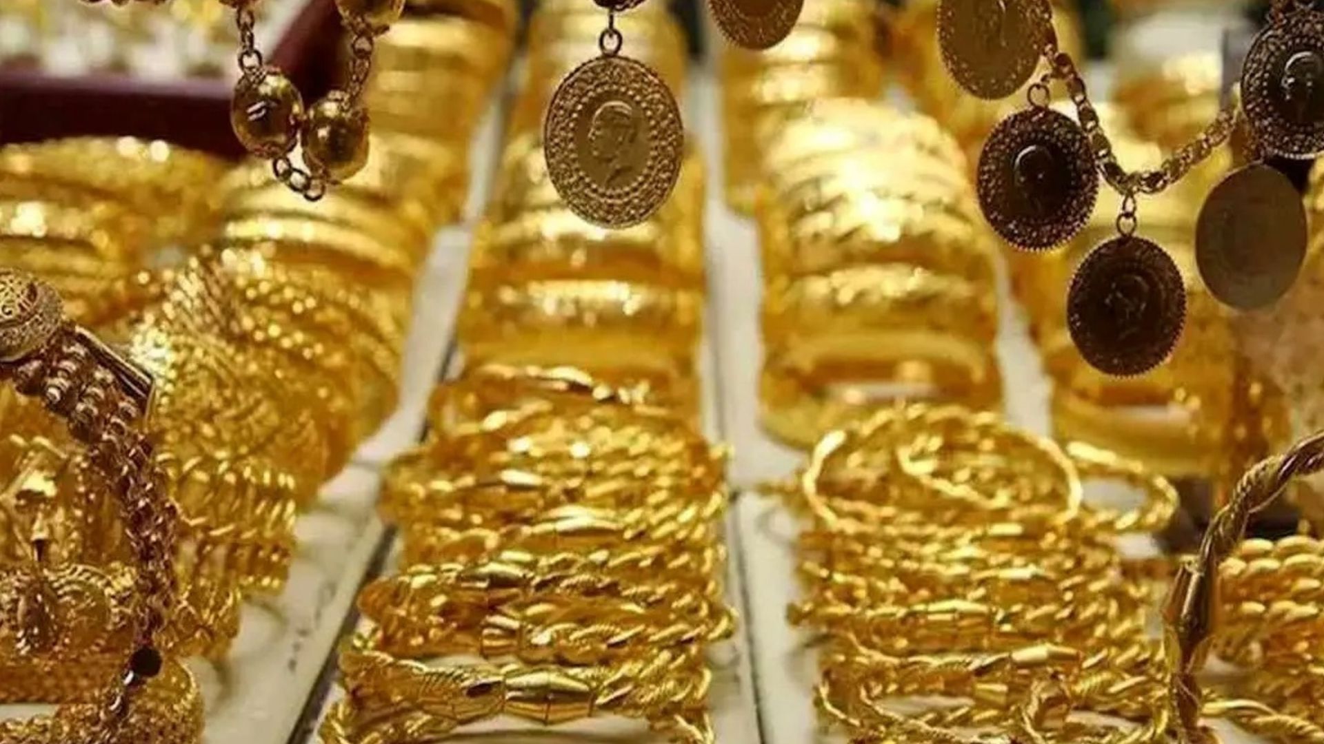 جدیدترین قیمت سکه و طلا امروز شنبه ۱۸ مرداد ۱۴۰۴ + جدول قیمت طلا ۱۸ عیار | طلا دست دوم چقدر شد؟