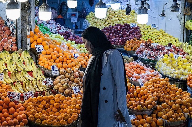 میوه‌های تابستانی در باشگاه لاکچری‌ها؛ توت فرنگی کیلویی 300 هزارتومان