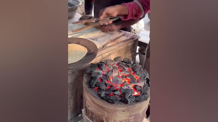 روتی، نان گرم و تازه: تجربه طعم واقعی غذای خیابانی هند