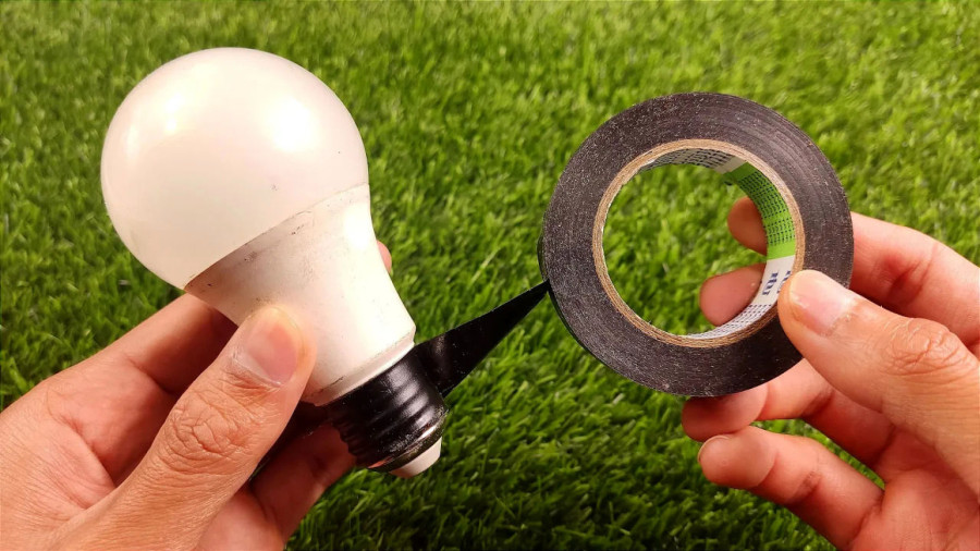 یک روش آسان برای تعمیر لامپ LED با چسب برق
