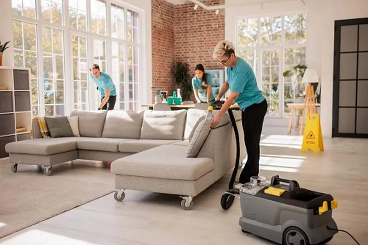 آموزش گام به گام شستشوی مبل چرک مرده/ موثرترین راه برای تمیزکردن مبل ها