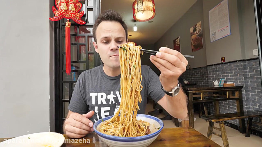 غذای  خیابانی چینی  DAN DAN NOODLE تور در سیچوان