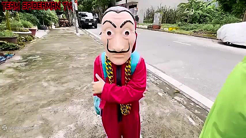 نبرد مرد عنکبوتی و اسپایدرمن بچه نیکوکار مرد عنکبوتی spiderman - مرد عنکبوتی