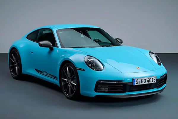 پورشه 911: چرا این خودرو همچنان عاشقان سرعت را مجذوب خود می‌کند؟