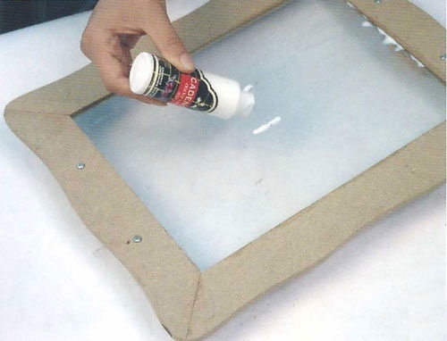 ترک روی شیشه