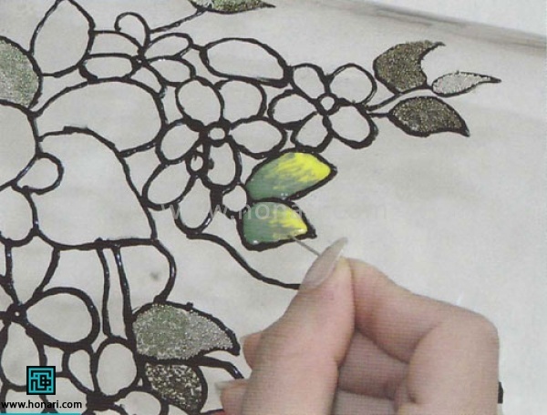 تزیین گلدان شیشه ای با استفاده از دورگیر