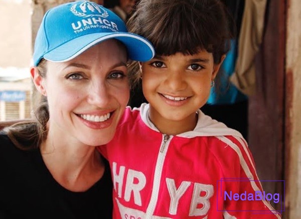 آنجلینا جولی و کودکان بی سرپرست