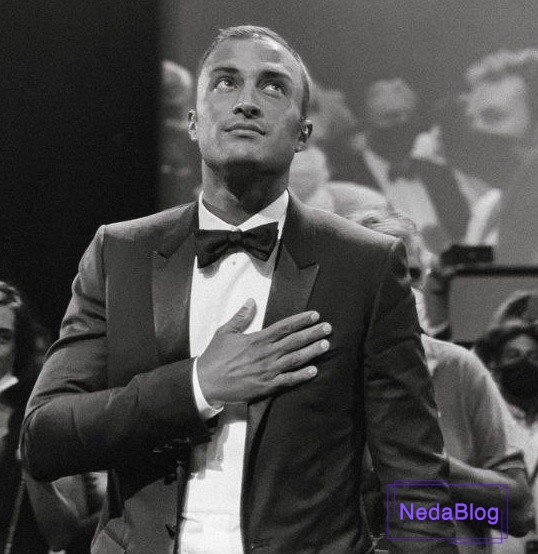 امیر جدیدی با استایل رسمی