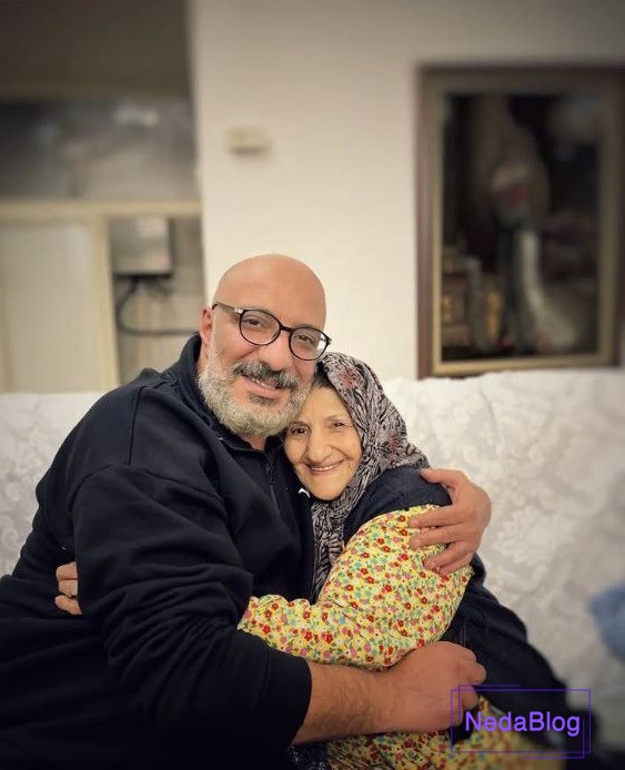 امیر جعفری در کنار مادرش