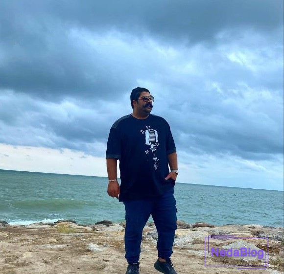 بهنام بانی در کنار دریا