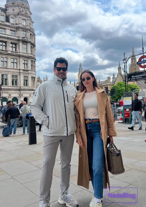 بوراک اوزچیویت در کنار همسرش