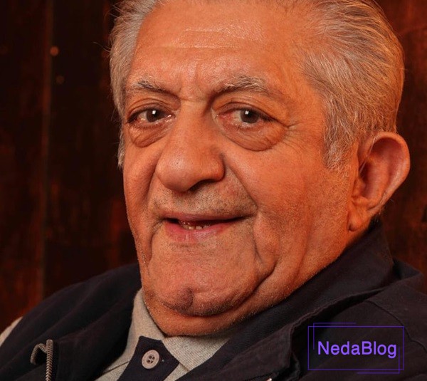 عزت الله انتظامی در حال خندیدن