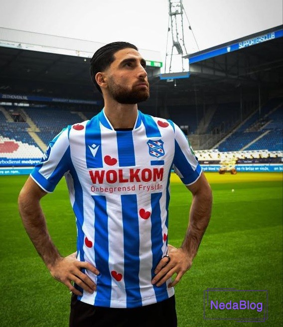 علیرضا جهانبخش در زمین فوتبال