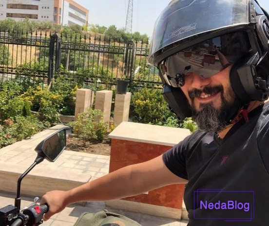 عکس زیبای کامبیز دیرباز سوار موتور