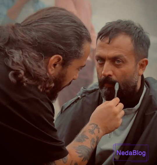 مصطفی زمانی در حال اماده شدن برای فیلمبرداری