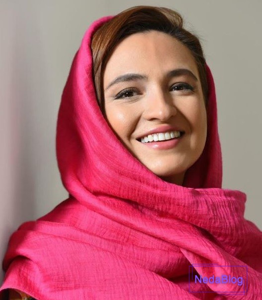 گلاره عباسی در طبیعت