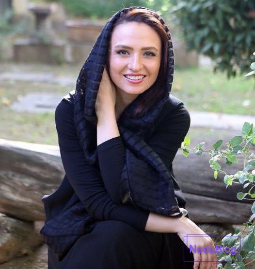 گلاره عباسی در طبیعت