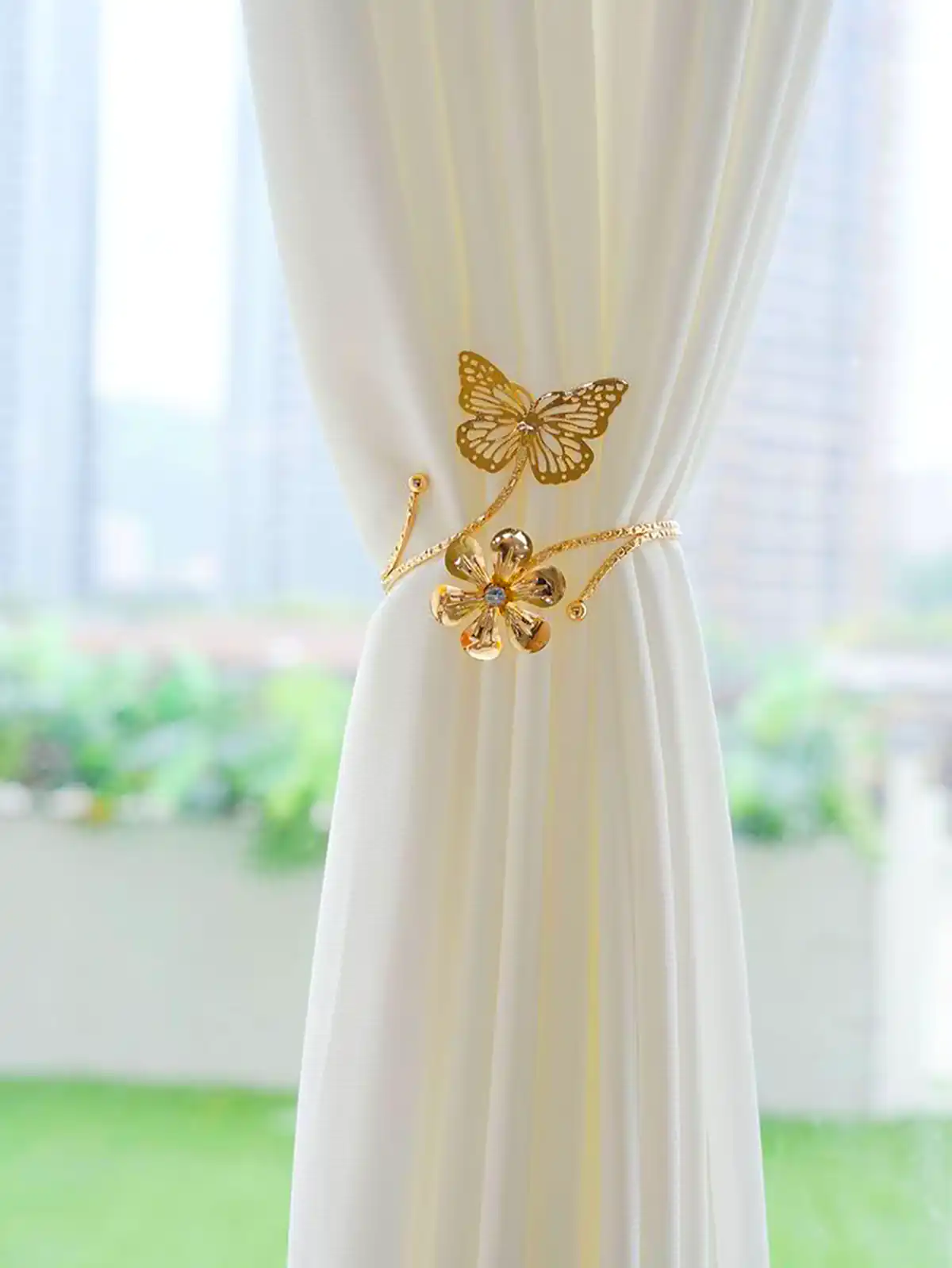 نگهدارنده پرده طلایی