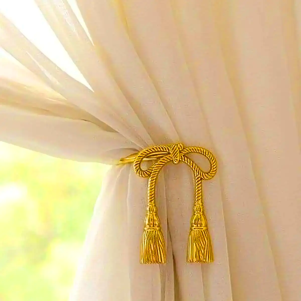 نگهدارنده پرده طلایی