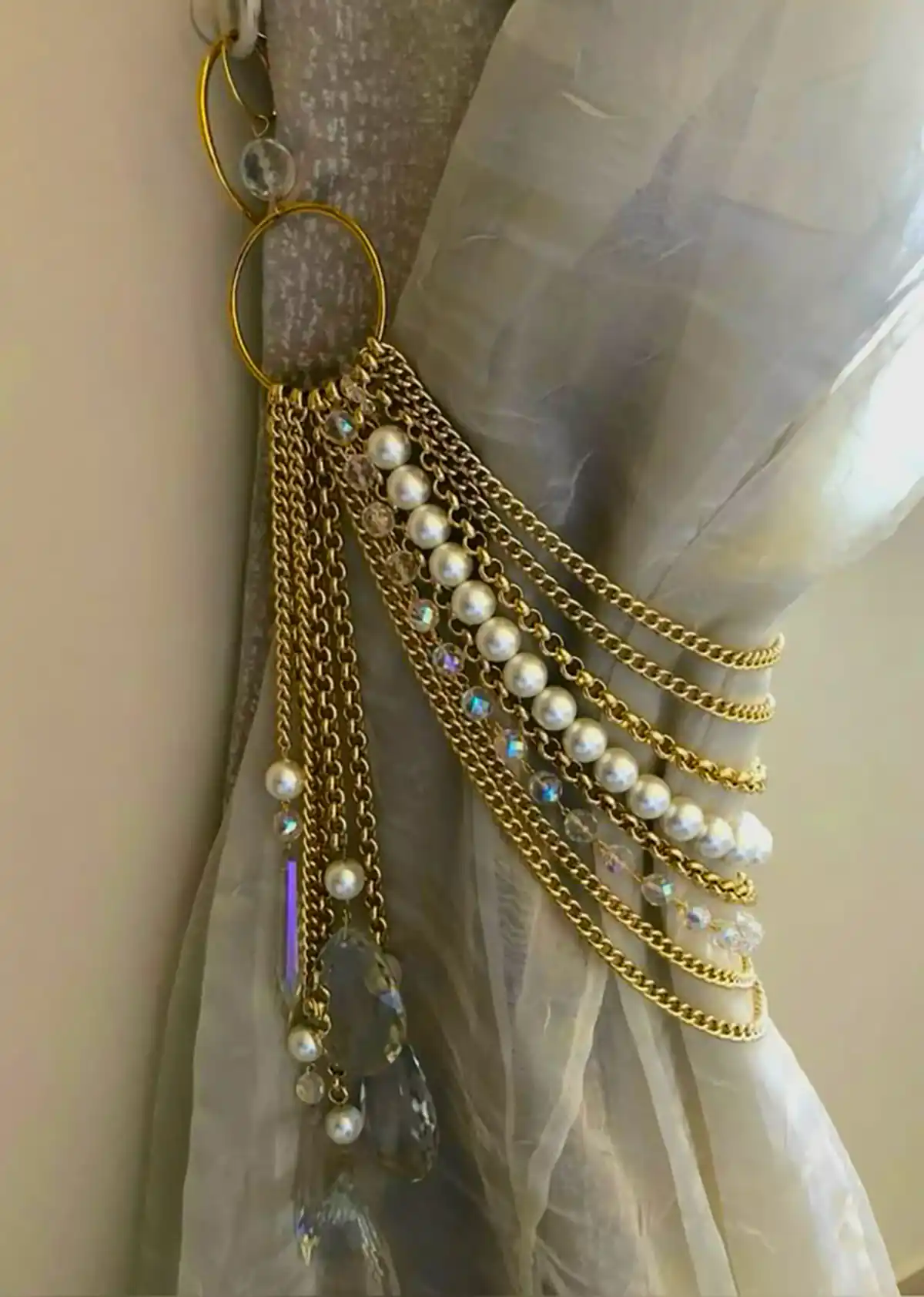 نگهدارنده پرده طلایی