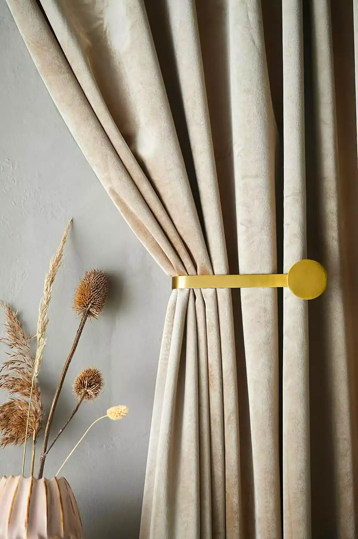 نگهدارنده پرده طلایی