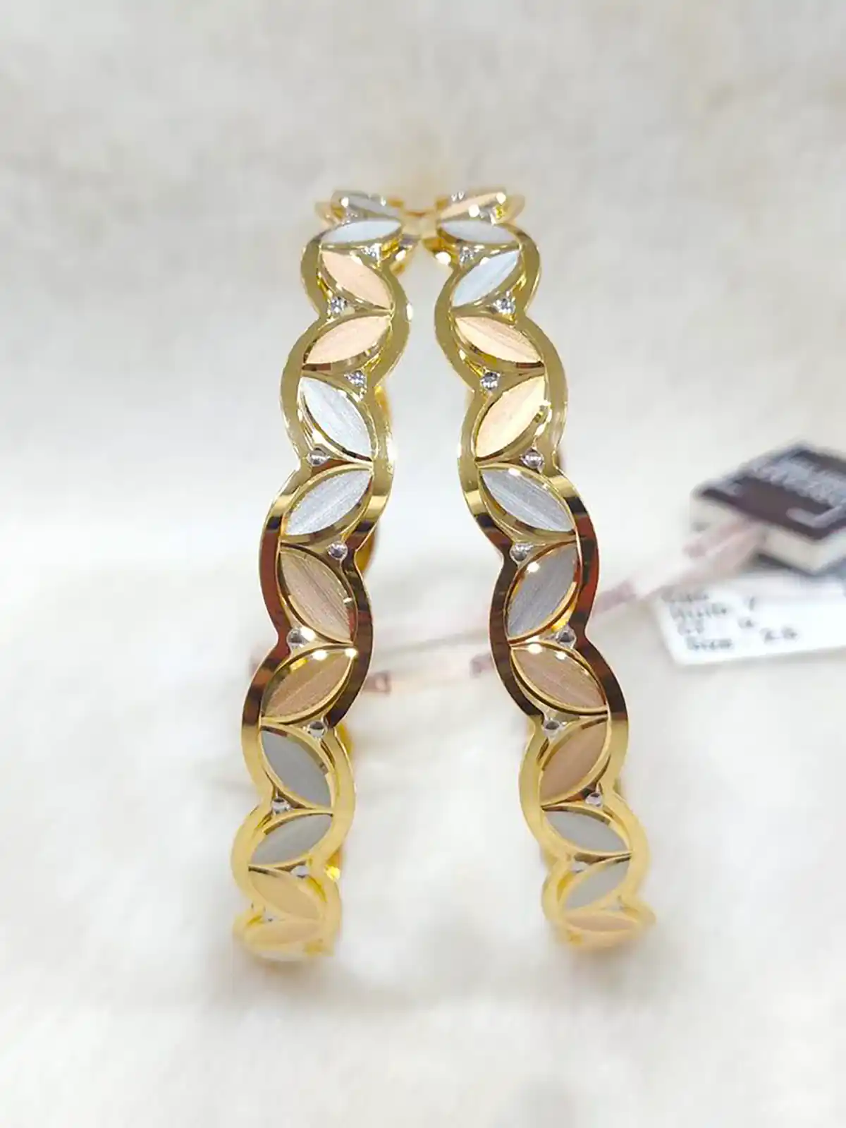 النگو طلا شیک و زیبا