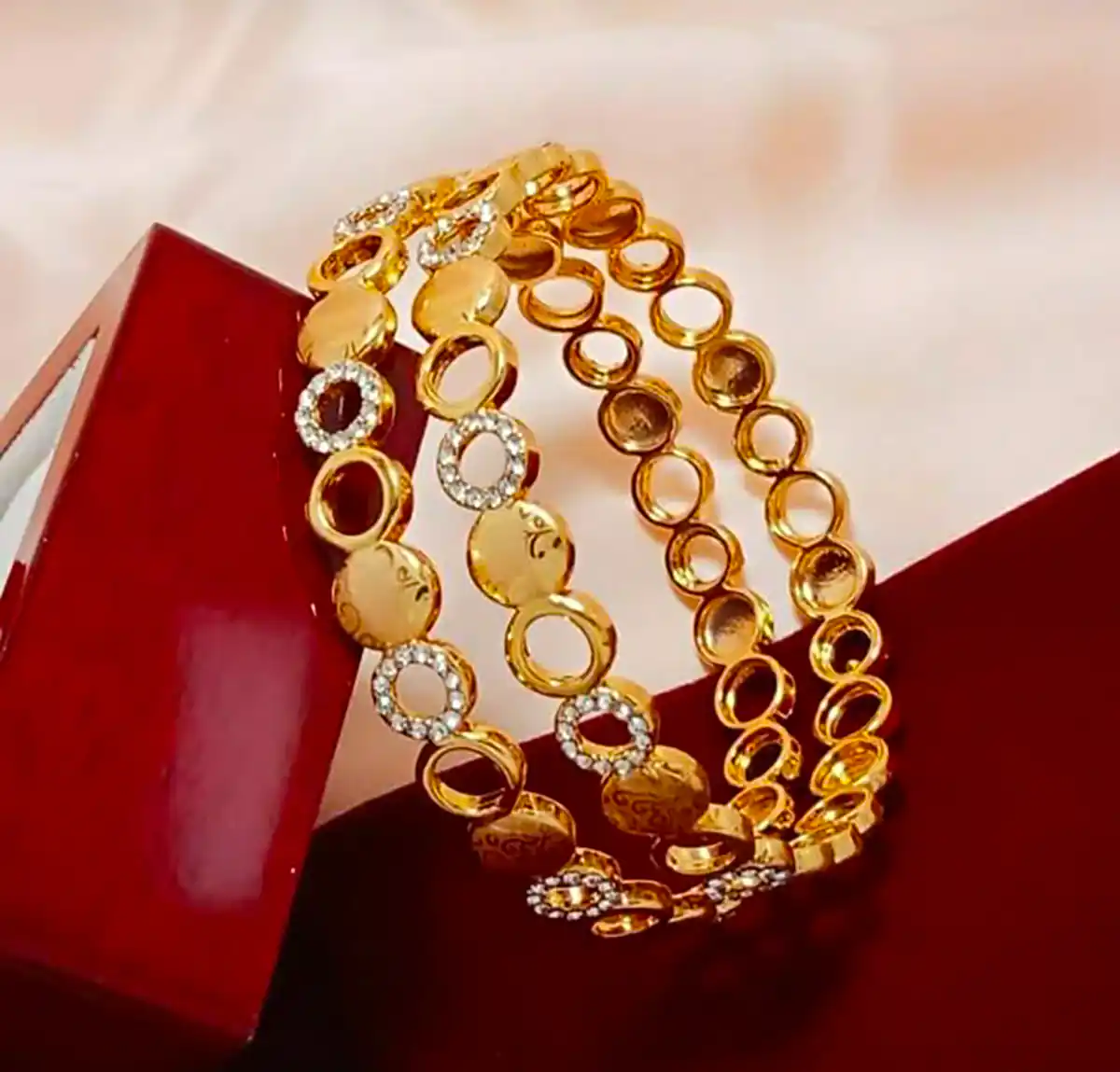 النگو طلا شیک و زیبا