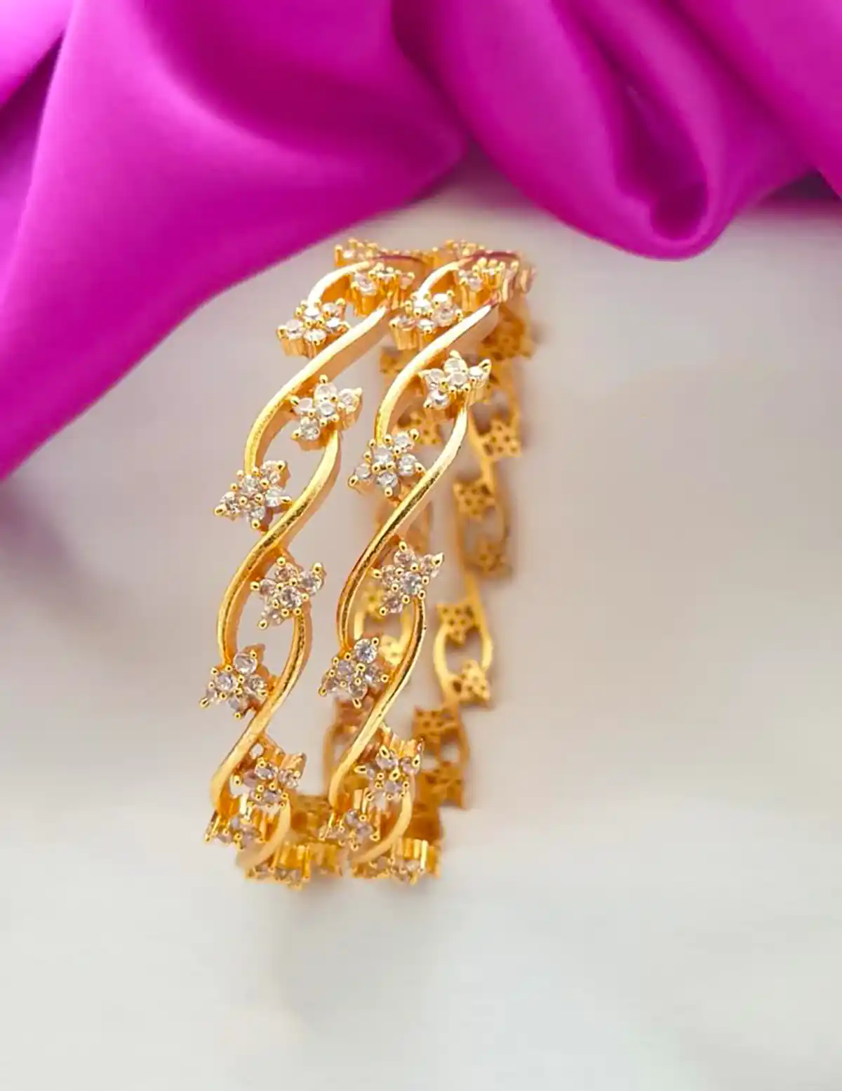 النگو طلا شیک و زیبا