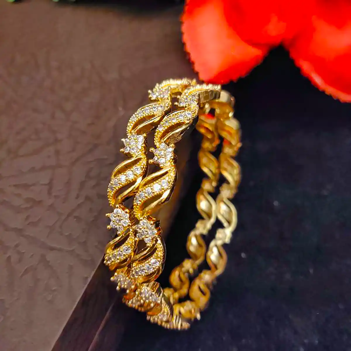 النگو طلا شیک و زیبا