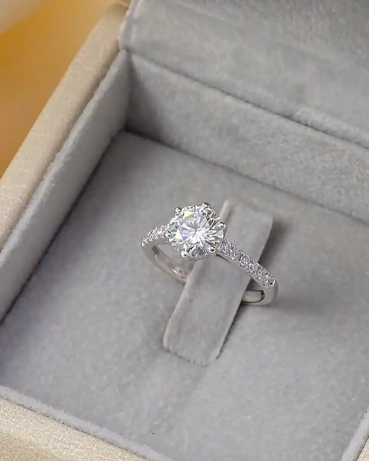 انگشتر تک نگین جواهر