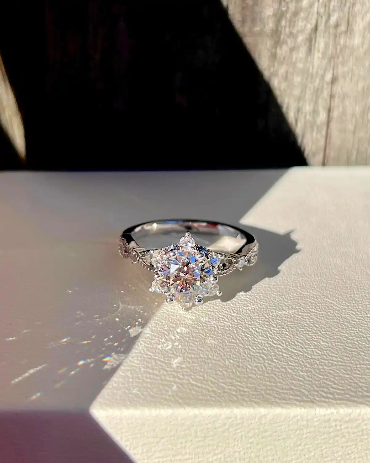 انگشتر تک نگین جواهر