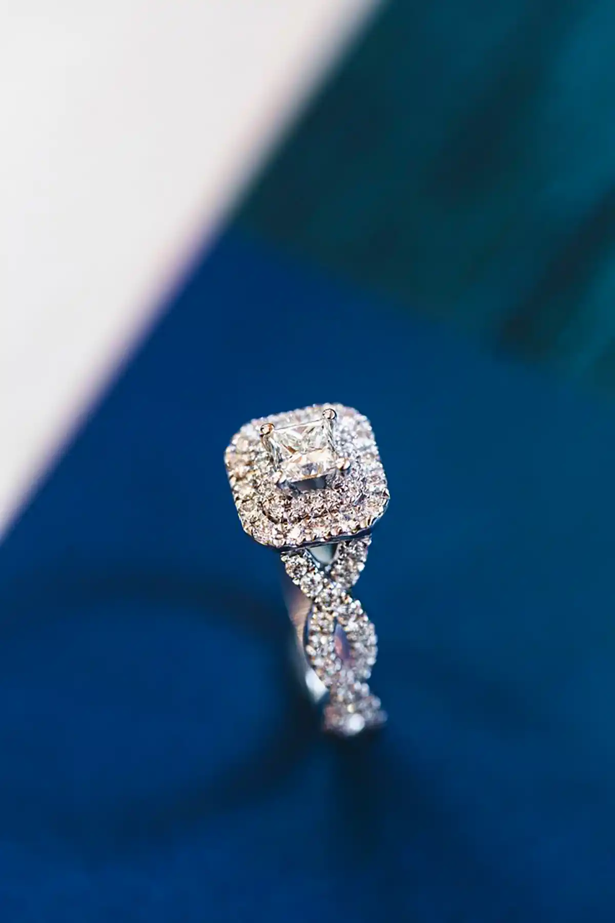 انگشتر تک نگین جواهر