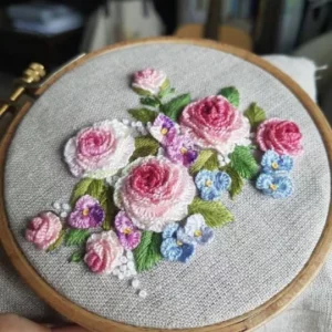 گلدوزی برجسته روی کارگاه