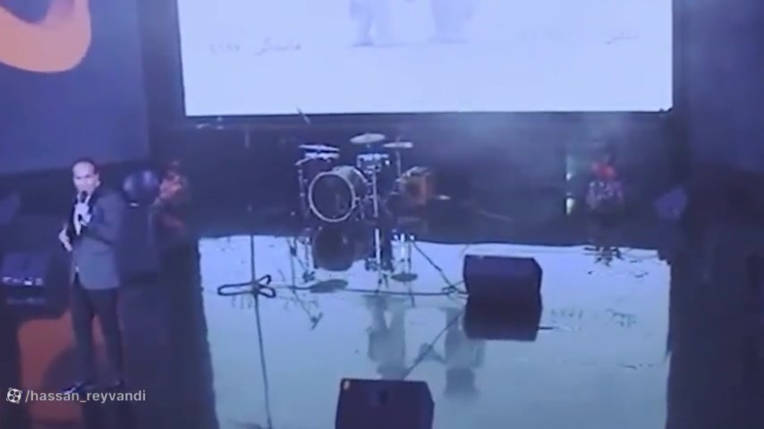 حسن ریوندی، ابرو شیطونی لب جادویی