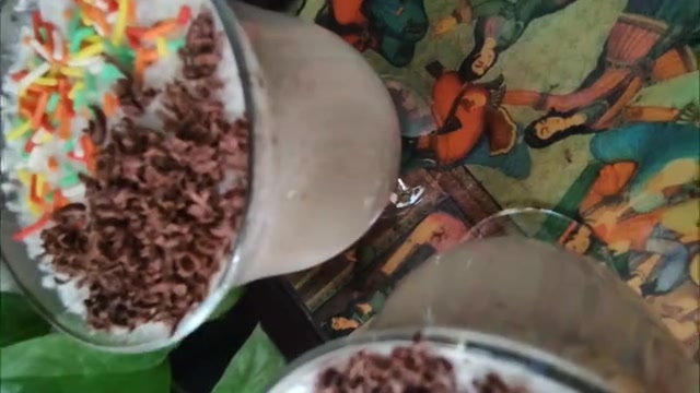 دسر موز بسیار خوشمزه و متفاوت (Banana Milk Jelly Dessert)