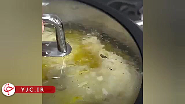 راهکار ساده برای از بین بردن بوی زهم مرغ