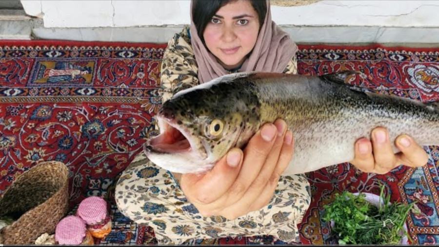 سرخ کردن ماهی تازه به روش سنتی