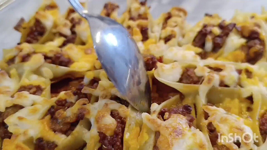 طرز تهیه پاستا صدفی شکم پر با گوشت