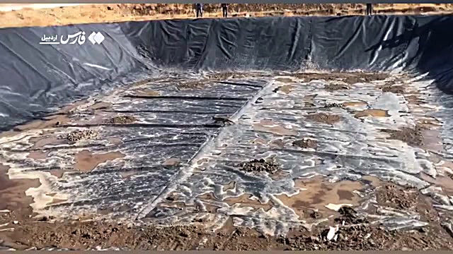 نجات روباه گرفتار از استخر ذخیره آب در خلخال