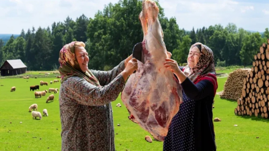 پخت پای گاو بزرگ در شیشه به روش مادربزرگ | زندگی روستایی آشپزی در طبیعت