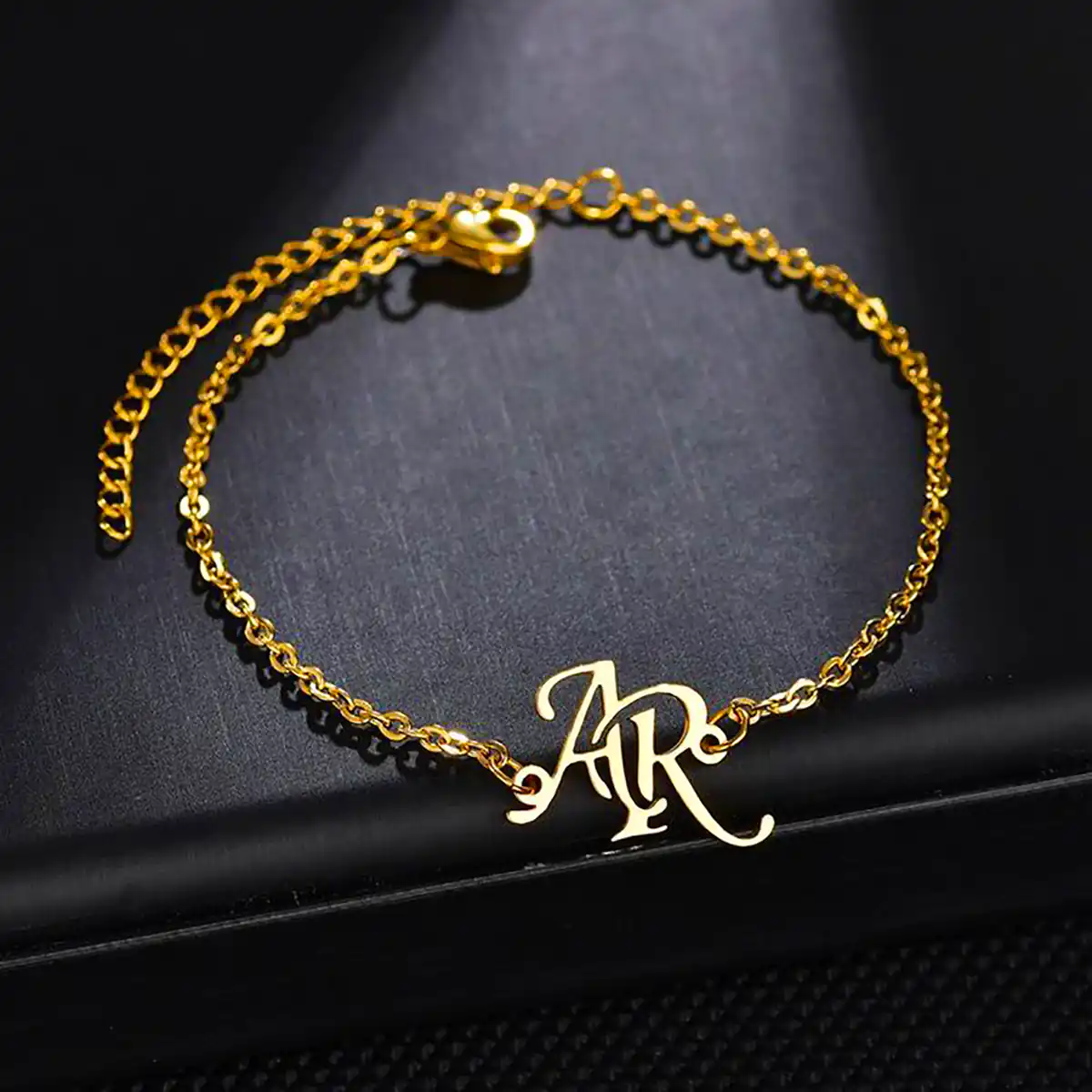 دستبند ساده و زیبا طلا