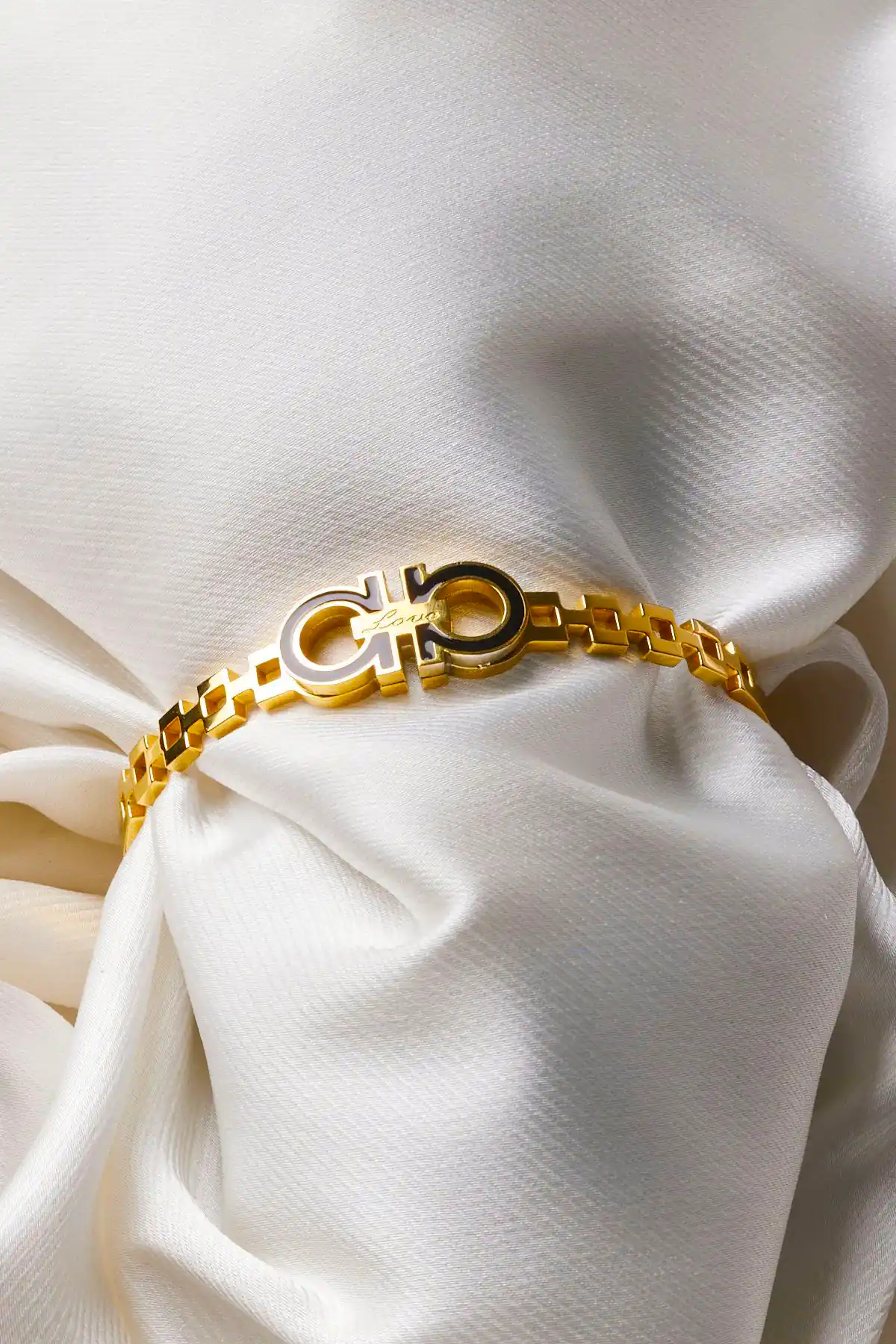 دستبند شیک طلا