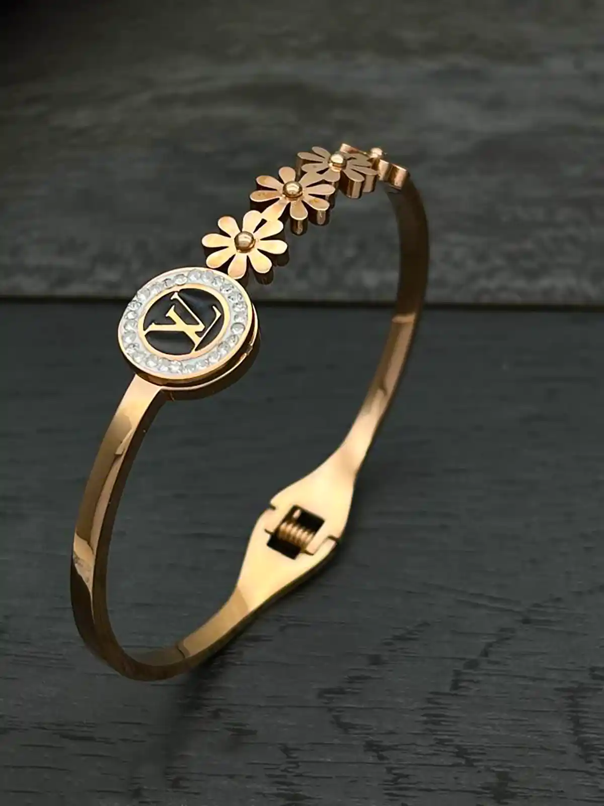 دستبند طلا شیک و ترند