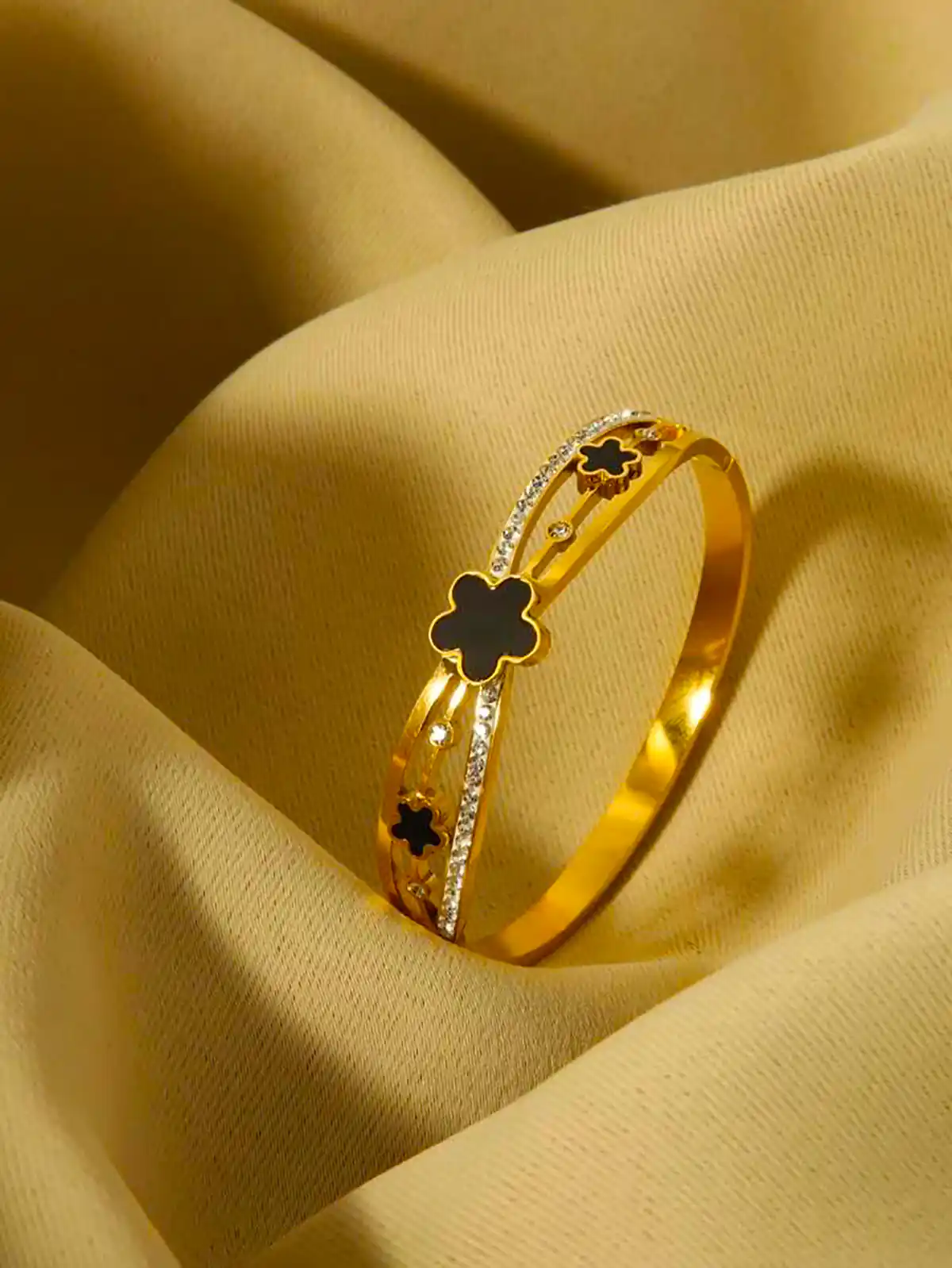 دستبند طلا شیک و ترند