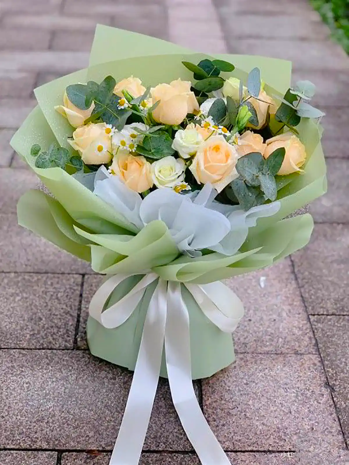 دسته گل ترند و لوکس هدیه