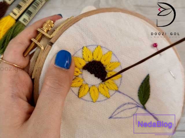 گل دوزی آفتاب گردان