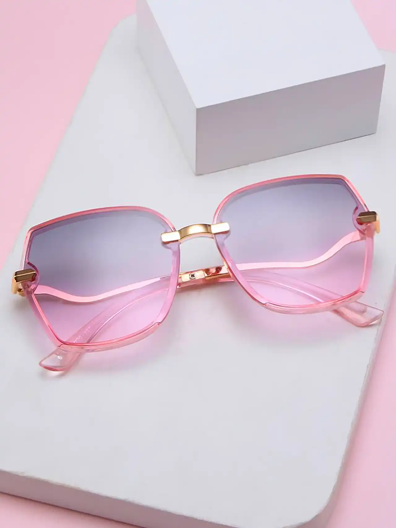 عینک آفتابی شیک و برند