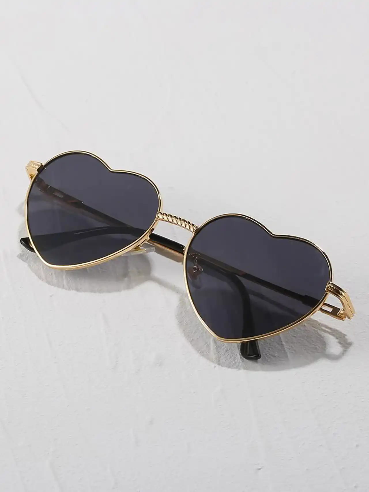 عینک آفتابی شیک و برند