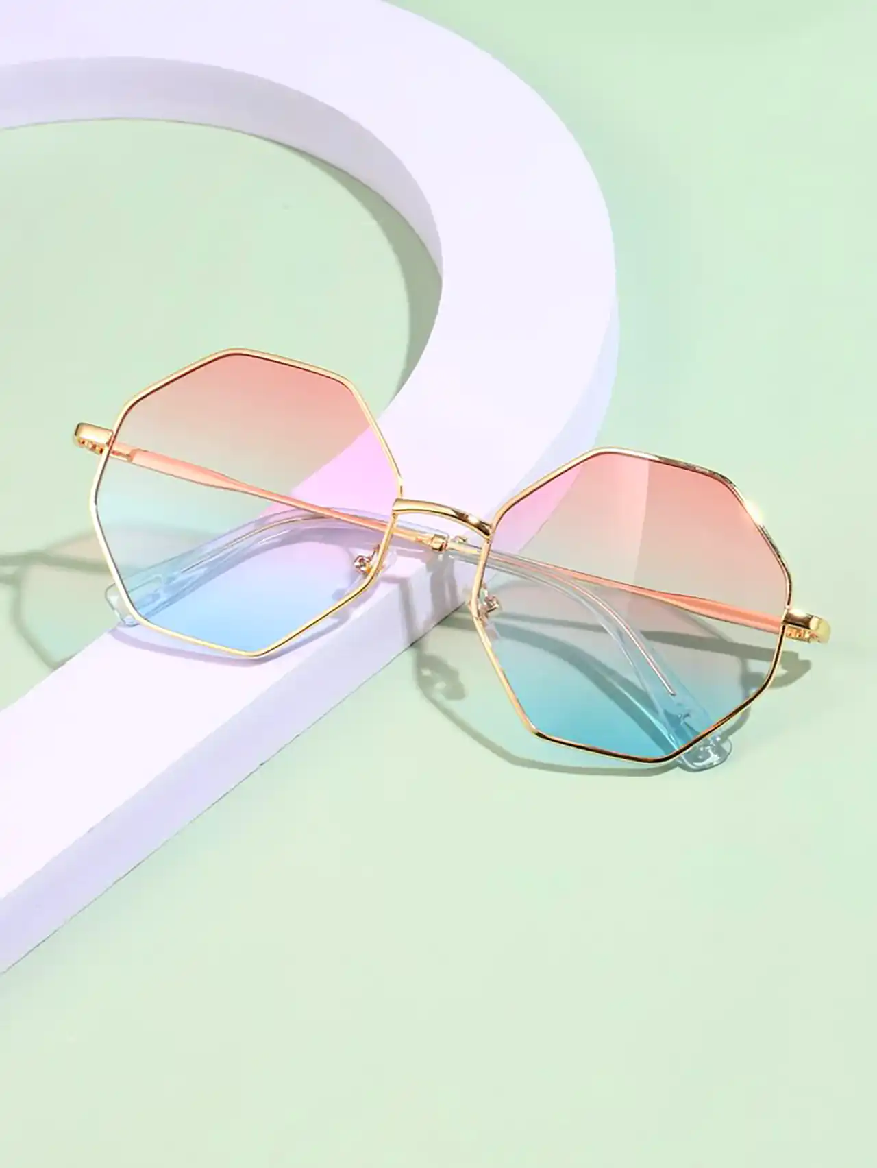 عینک آفتابی شیک و برند